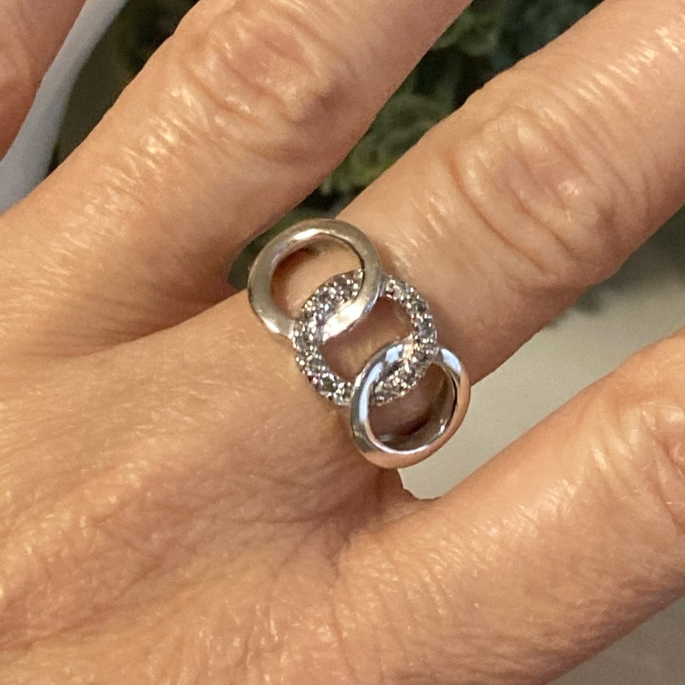 Cz fashion ring